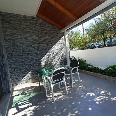 Vila Avni Likometi Ксамил Номер фото